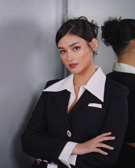 Liza Soberano Instagram, Lisa Soberano, Fashion Bella, Liza Soberano, Model Aesthetic, Look Alike, Daily Workout, Model Photography, Maquillaje De Ojos