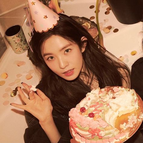 irene seulgi yeri matching icons kpop girls twitter icon birthday odd recipe teaser Red Velvet Photoshoot, Best Friend Match, Birthday Icon, Bae Joohyun, Icons Girls, Festival 2022, Wendy Red Velvet, Red Velvet Irene, Girl Cakes