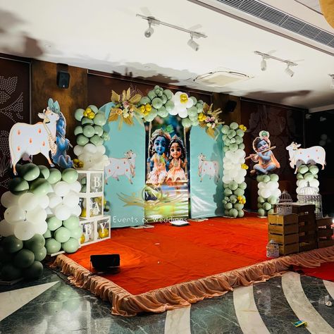 Krishna theme babyshower 🦚❤️😍 Decor by @v.n_events 9328721781 Banquet @aambli.club #krishanathemebabayshowerdecor #krishnatheme #babyshower #srimantsanskar #eventplanner #ohbaby #instagram #aamblirestaurant Baby Shower Krishna Theme, Krishna Theme Birthday Decoration, Baby Shower Stage Decorations, Krishna Theme Decoration, Marriage Background, Babyshower Decor, Indian Baby Shower Decorations, Indian Baby Showers, Birthday Decorations At Home