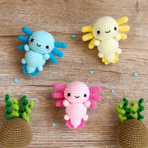 🐚💕 Lily, the little baby axolotl and her friends love swimming and collecting the shells. 💕🐚 . Thank you sooo much Grace for chosen me as a… Baby Axolotl, Crochet Axolotl, Crochet Fish Patterns, Crochet Fish, Crocheted Toys, Kawaii Crochet, Crochet Amigurumi Free Patterns, Crochet Amigurumi Free, Fish Patterns