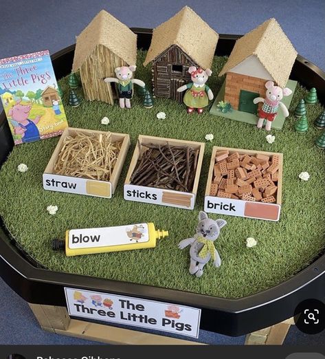 Story Tables Preschool, Three Little Pigs Activities Preschool, Three Little Pigs Activities, 3 Little Pigs Activities, Story Baskets, Tuff Tray Ideas Toddlers, Three Little Pigs Story, Fairy Tales Preschool, 3 Little Pigs