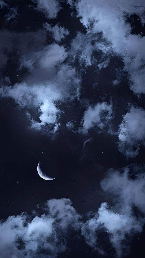 Night Sky With Clouds And Stars, Ocean At Night Aesthetic Wallpaper, Aesthetic Wallpaper Sky Night, Night Blue Aesthetic Wallpaper, Landscape Night Photography, Stary Night Asethic, Clear Skies Aesthetic, Space Artwork Wallpaper, Feeling Aesthetic Wallpaper