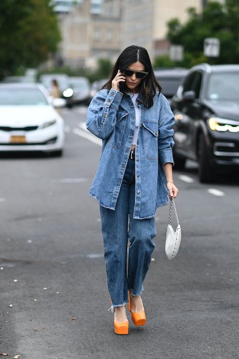 Denim Day Outfits, Orange Street Style, Full Denim Outfit, Nyfw 2022, Fashion Week Spring Summer 2023, The Color Orange, Double Denim Looks, Best Of Fashion Week, Orange Outfit