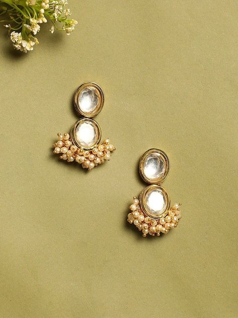 Junk Jewellery, Meenakari Earrings, Unique Wedding Jewelry, Earrings Diy Handmade, Indian Wedding Jewelry Sets, Kundan Jewelry, Jewelry Photoshoot, Indian Jewellery Design Earrings, Antique Jewelry Indian