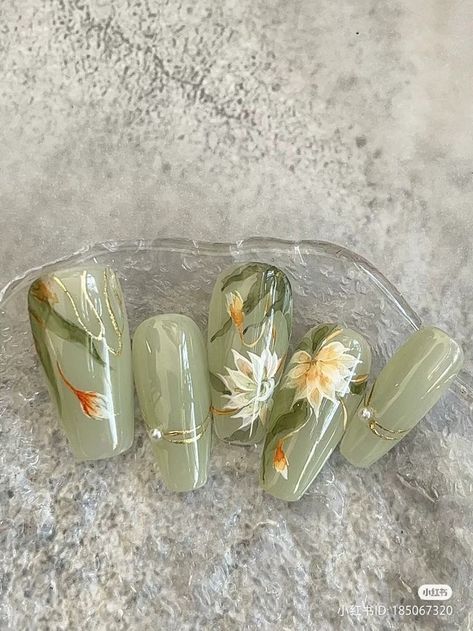 Vietnamese Nail Art, Vietnamese Nails, Lotus Flower Nails, Lotus Nail Art, Bamboo Nails, Earthy Nails Acrylic, Fairycore Nails, Zen Nails, Jade Aesthetic