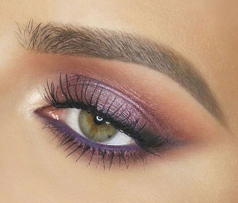 Hazel Pink Eye Makeup Looks, Hazel Eye Makeup, Makeup Looks For Green Eyes, Pink Eye Makeup, Smink Inspiration, Purple Makeup, Hooded Eye Makeup, Makijaż Smokey Eye, Eye Makeup Tips