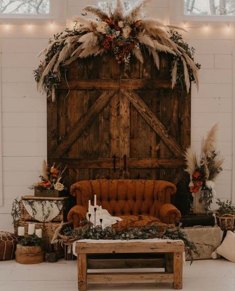 Christmas Mini Sessions Fireplace, Christmas Mini Shoot Indoor, Western Christmas Photoshoot, Boho Christmas Photoshoot, Santa Photoshoot Mini Sessions, Fall Mini Shoot, Fall Photo Booth, Outdoor Christmas Photos, Christmas Shop Displays