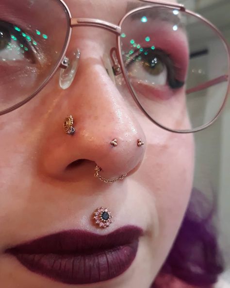 Forward Facing Nostril Piercing, Forward Nostril Piercing, Septum Stack, Nostril Piercing, Cool Piercings, Facial Piercings, Body Mods, Nose Piercing, Pretty Jewellery