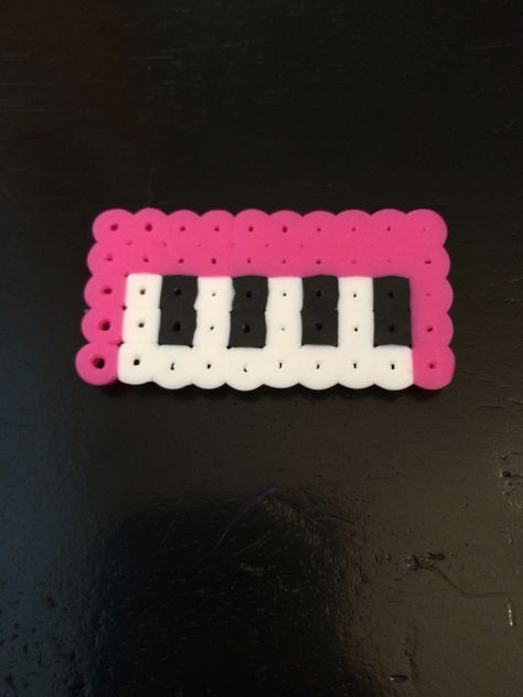 Piano Perler Beads Piano Perler Beads, Peeler Bead Album Cover, Perler Bead Music, Rock And Roll Aesthetic, Bear Ideas, Hamma Beads Ideas, Easy Perler Bead Patterns, Easy Perler Beads Ideas, Hamma Beads