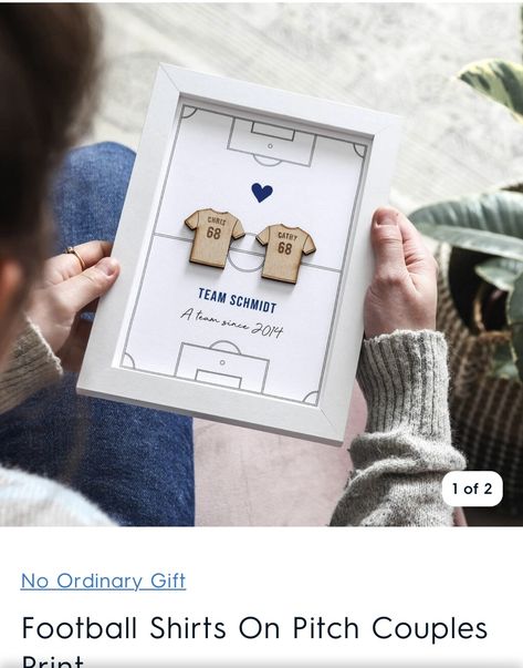 Gift For Football Boyfriend, Soccer Gifts For Boyfriend, Scrapbooking Couple, Football Boyfriend Gifts, Couple Dates, Diy Anniversary Gifts For Him, Homemade Gifts For Boyfriend, Handmade Gifts For Boyfriend