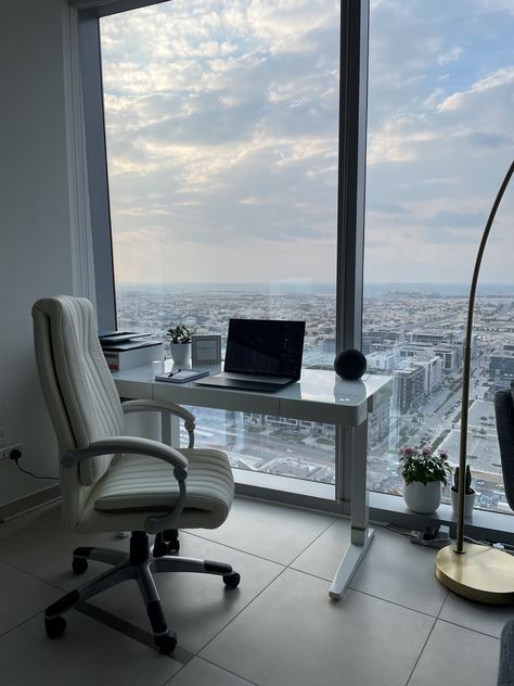 High Rise Desk, Office With View, Office Space Living Room, Vision Board2025, Office View, Workspace Studio, Apartment View, Dream Office, New York Life