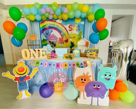 Simple Songs Birthday Theme, Simple 1st Birthday Party Boy, Simple First Birthday, Simple Songs, Super Simple Songs, Simple Birthday Party, 1st Birthday Party For Girls, Baby Birthday Themes, Simple Birthday Decorations