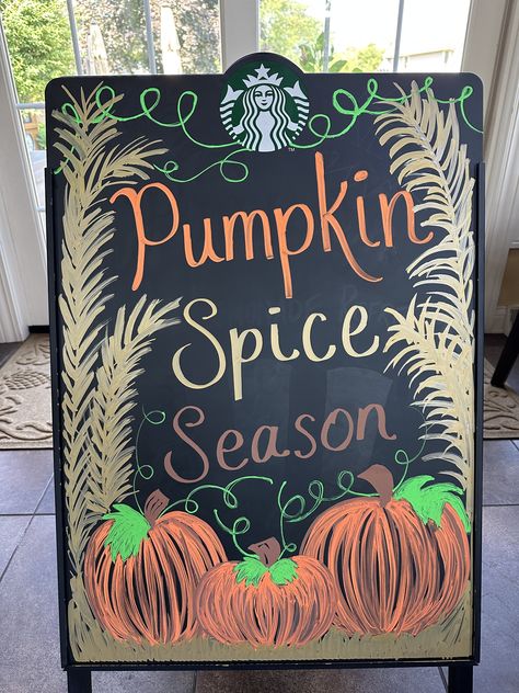 Autumn Coffee Shop Decor, Starbucks Sign, Starbucks Drawing, Starbucks Chalkboard, Fall Chalkboard Art, Halloween Chalkboard Art, Cafe Chalkboard, Fall Chalkboard, Starbucks Art