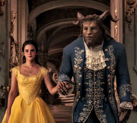 Beast Song, Beast Film, Popular Halloween Costumes, The Beast Movie, Beauty And The Beast Movie, The Beauty And The Beast, Belle And Beast, Disney Belle, Princess Movies