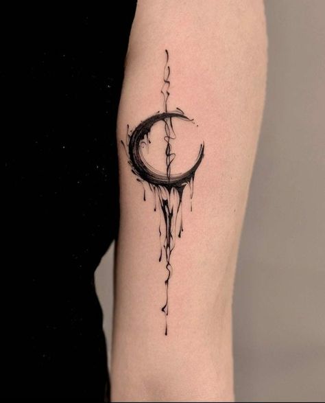 Gothic Spine Tattoo, Moon Tattoo Leg, Miniature Tattoos, Voll Arm-tattoos, Eclipse Tattoo, Mystical Tattoos, Tattoo Board, Muster Tattoos, Moon Tattoo Designs