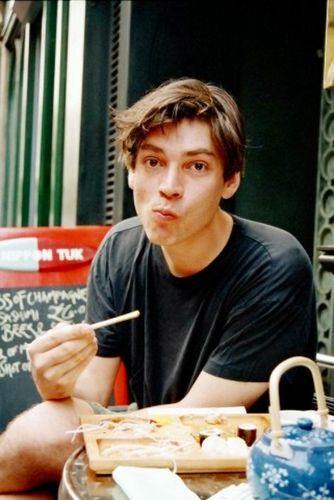 Alex Jams is the perfect man. Rock star/cheese farmer. Alex James Blur, Alex J, Blur Band, Alex James, Graham Coxon, Things To Do With Boys, Hey Handsome, Damon Albarn, Radiohead