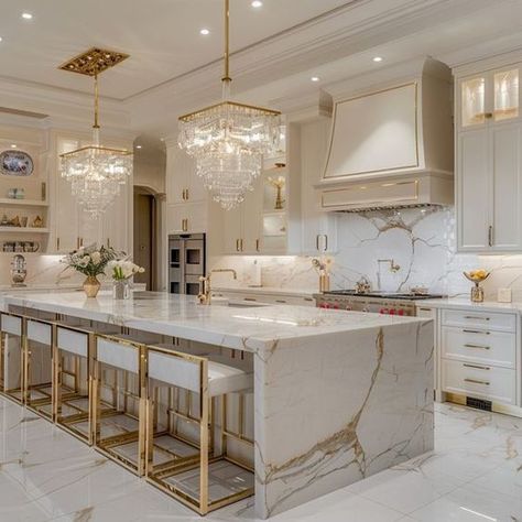 White And Gold Kitchen Ideas Modern, Kitchen Ideas Stove In Island, White Gold Marble Kitchen, Natural Stone Kitchen, Elegant Kitchen Design, Classy Kitchen, Dream Kitchens Design, Luxury House Interior Design, Kitchen Interior Design Modern