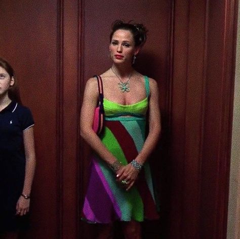 jennifer garner as jenna rink outfits 30 Birthday Theme, 13 Going On 30 Birthday, 13 Going On 30 Outfits, 2000s Halloween Costume, Jenna Rink, Paris Outfit Ideas, Iconic Halloween Costumes, Thirty Flirty And Thriving, 30th Birthday Themes