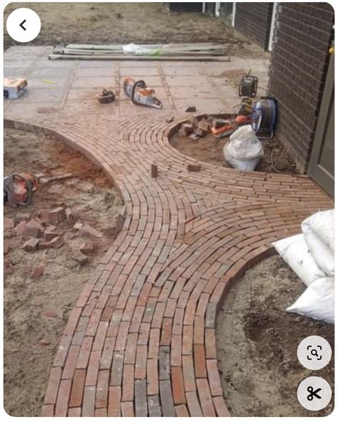 Curved Brick Pathway, Brick Walkway Patterns, Brick Paving Patterns, Pool Selfie Ideas, Brick Pathway Garden, Cute Pool Pics, Mini Pool Ideas, Brick Garden Path, Pool Selfie