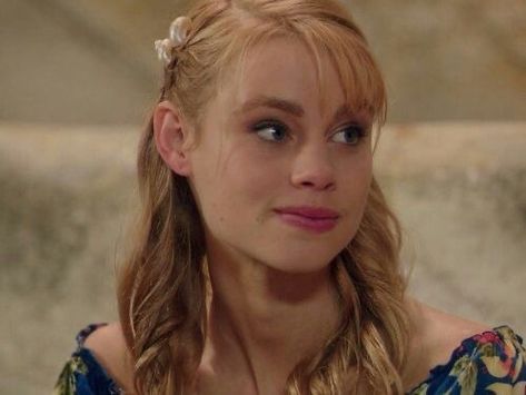 Lyla - Mako Mermaids Allie Bertram, Chai Hansen, Isabel Durant, Mako Island Of Secrets, Lucy Fry, Mako Island, Moon Pool, H20 Just Add Water, Mermaid Pool