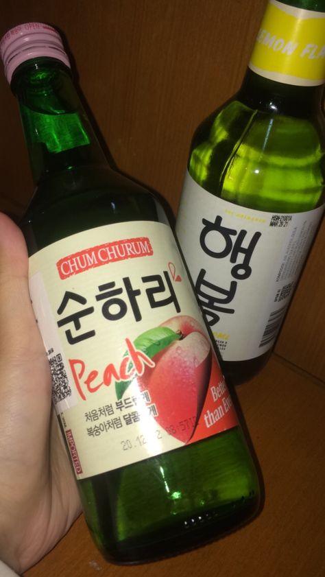 Soju Snapchat Story, Soju Snapgram, Soju Aesthetic Night, Soju Prank Picture, Soju Fake Story, Soju Aesthetic, Soju Drinks, Injection Hand Pic, Jinro Soju