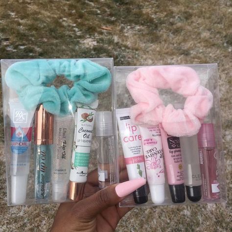 Lip Gloss Business, Color Bundles, Diy Gifts To Sell, Lip Gloss Homemade, Lip Gloss Cosmetics, Shopping Link, Diy Lip Gloss, Cute Gifts For Friends, Packaging Ideas Business