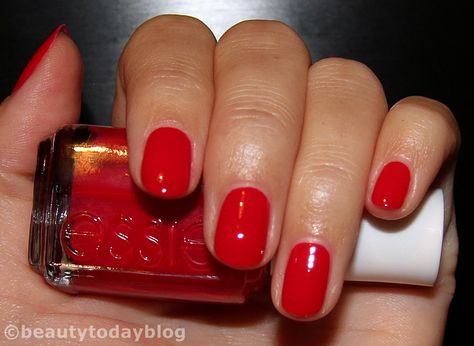 Essie Lollipop Perfect Red Nail Polish, Red Nail Polish Essie, Red Nails Essie, Essie Lollipop, Best Red Nail Polish, Essie Red Nail Polish, Nail Polish Dry Faster, Dream Spa, New Nail Art Design