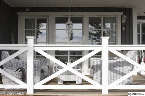 Veranda Design, Front Porch Railings, Porch Remodel, Exterior Doors With Glass, Porch Doors, Front Porch Design, Porch Railing, White Picket Fence, Casa Exterior