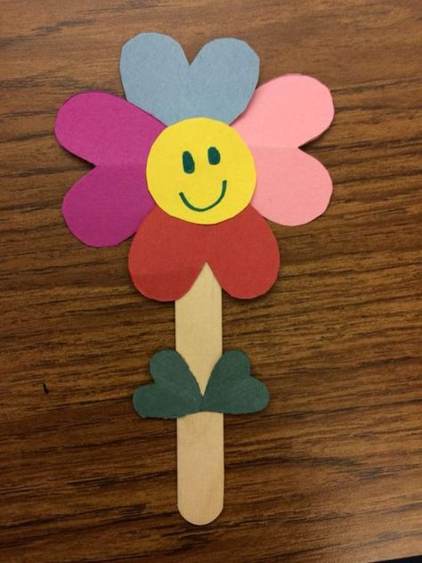 50+ Spring Crafts for Kids / Preschoolers & Toddlers to make this season of new beginnings - Hike n Dip Craft Ideas For Kindergarten, Spring Toddler Crafts, Kindergarten Spring, Spring Arts And Crafts, Spring Crafts Preschool, Ideas For Kindergarten, Ladybug Crafts, Valentine Crafts For Kids, Spring Crafts For Kids