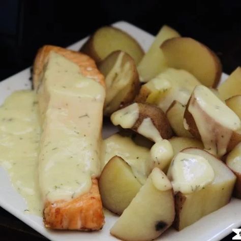 Ikea Lemon Dill Salmon cooked in the air fryer. A delicious way to combine your favourite Ikea lemon dill sauce with perfectly cooked air fryer salmon.#ikea #airfryer #airfryerrecipes #airfryersalmon Salmon With Dill Sauce, Salmon In The Air Fryer, Dill Sauce Recipe, Dill Dip Recipes, Salmon With Dill, Lemon Dill Salmon, Dill Sauce For Salmon, Air Fryer Pork, Lemon Dill Sauce