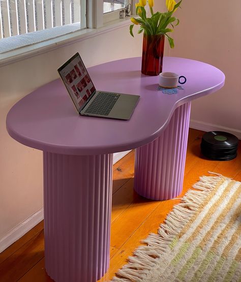 Large and in charge 💪🏼 Our ‘Even Bigger’ Kidney desk in puuuuurple 💜 Kidney Desk, Kidney Table, Base Standing, Sitting Stool, Cardboard Display Stand, Jigsaw Projects, Colour Reference, Bright Furniture, Hot Pink Top