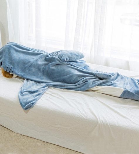 Wearable Shark Blanket Super Soft Comfortable Flannel Hoodie Sleeping Bag, Shark Onesie Blanket,Cute Shark Blanket Hoodie Shark Sleeping Bag, Shark Onesie, Shark Blanket, Shark Stuff, Shark Pajamas, Shark Costumes, Shark Gifts, Flannel Hoodie, Cute Shark