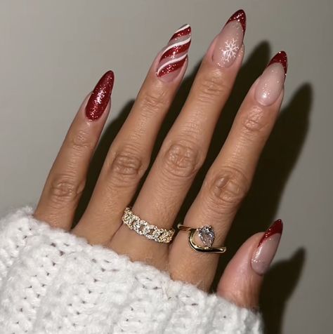 Winter Nails 2023, Sparkly Christmas Nails, Cute Christmas Nails, Christmas Gel Nails, Classy Acrylic Nails, Christmas Nails Acrylic, Nails 2023, Pink Acrylic Nails, Xmas Nails