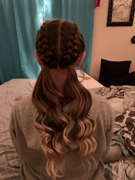 Two Braids Connected In The Back, Cheer Tryouts Hairstyles, Cute Hairstyles For Showing Livestock, Volleyball Hairstyles Ponytail, Simp Hairstyles, Cheer Tryout Hairstyles, Senior Night Hairstyles, Hair Down But Out Of Face, Hairstyles For Gymnastics Practice