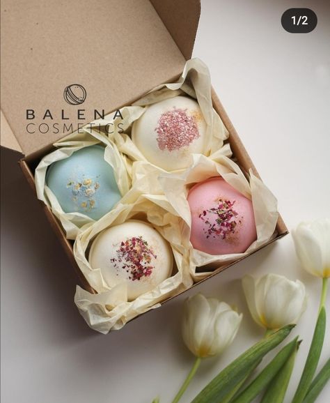 Bath Bomb Photography, Bath Bomb Package Ideas, Bath Bomb Packaging, Rose Petal Bath, Handmade Soap Recipes, Bath Bomb Recipes, Diy Body Care, Homemade Bath Products, Soap Packaging