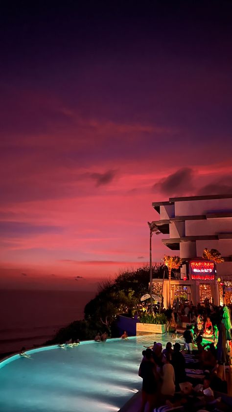 Bali Nightlife, Bali Sunset, Seattle Skyline, Night Life, Northern Lights, Bali, Natural Landmarks, Travel, Nature