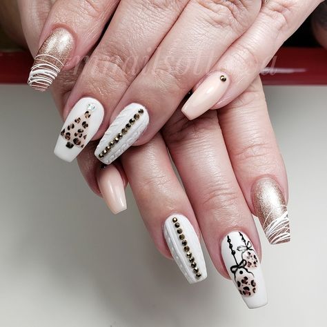 Animal Print Christmas Nails, Christmas Leopard Print Nails, Leopard Print Christmas Nails, Cheetah Print Christmas Nails, Cheetah Christmas Nails, Leopard Christmas Nails, Christmas Cheetah Nails, Christmas Leopard Nails, Safari Nails