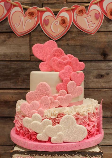 Baby First Birthday Cake Girl, Heart Themed Birthday, Shabby Chic Birthday Party Ideas, Shabby Chic Birthday Party, Heart Birthday Cake, Breakfast Birthday, Valentines Birthday Party, Chic Birthday Party, Shabby Chic Birthday