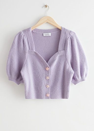 Floral Button Puff Sleeve Cardigan - Lilac - Cardigans - & Other Stories Adrette Outfits, Puff Sleeve Cardigan, Mode Inspo, Looks Chic, Sleeve Cardigan, Fashion Story, Negative Feedback, Look Fashion, Aesthetic Clothes