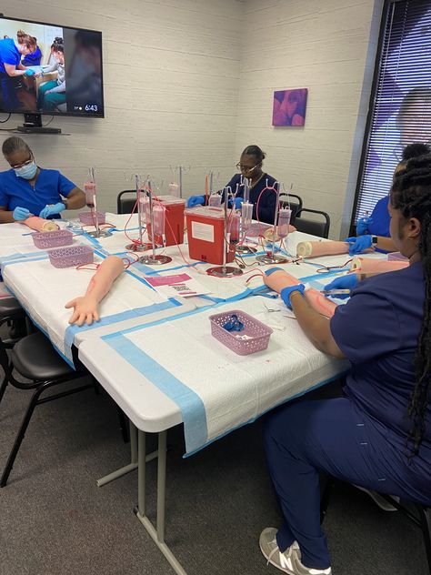 🎉 May is here and so are new opportunities! Enroll now in our #Phlebotomy program and kickstart your medical career. 💉 #AlliedRxInstitute #HealthcareEducation #CareerGoals #MedicalTraining Medical Laboratory Assistant, Hosa Medical Club, Future Phlebotomist, Phlebotomist Aesthetic, Phlebotomy Aesthetic, Iv Injection, Nursing Lifestyle, Medical Motivation, Phlebotomy Study