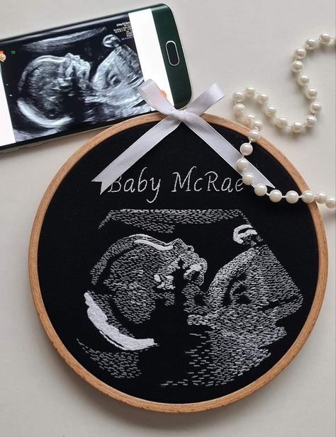 Ultrasound Embroidery, Wedding Embroidery Hoop, Punk Baby, طابع بريدي, Wedding Embroidery, Baby Embroidery, Foto Baby, Hand Embroidery Projects, Baby Memories