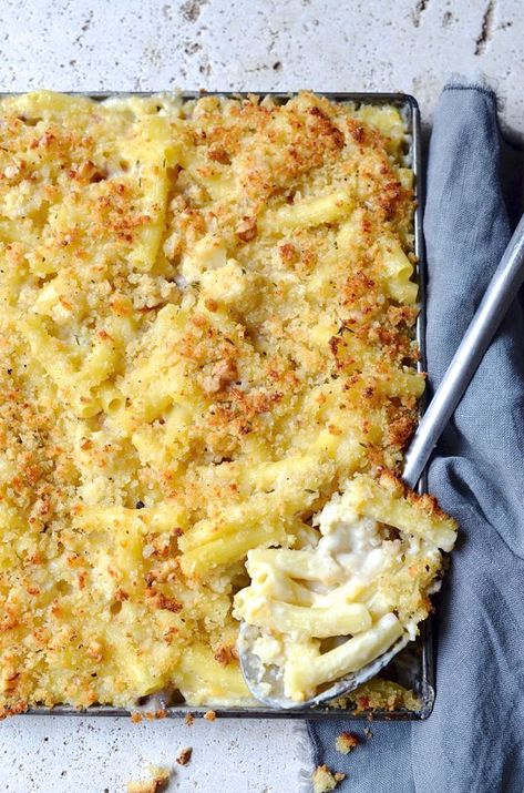 Roasted cauliflower Mac and Cheese Sheet Pan Cauliflower, Best Cauliflower Recipe, Tartiflette Recipe, Cauliflower Mac And Cheese, Easter Dinner Recipes, Meatless Dinner, Meat Dinners, Sheet Pan Meals, Interesting Recipes