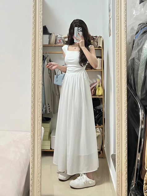 White Dress Korean Casual, Cute Korean Outfits Dresses Long, Korean White Dress Outfit, Long White Dress Aesthetic, Long White Dress Casual, White Long Dress Outfit, Long White Dress Outfit, Flowy Outfits Aesthetic, Casual Dress Korean Style