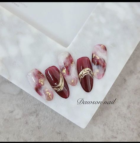 Classy Nails Maroon, Red Nail Art Designs Nailart, Nailart Maroon, Nail Maroon, Nail Art Maroon, Korea Nail Art, Nails Maroon, Maroon Nail Art, Maroon Nail Designs