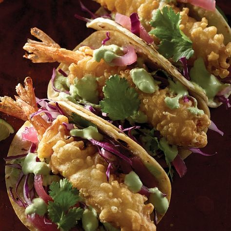 Spanish Street Food, Tempura Fish Tacos, Shrimp Tempura Tacos, Shrimp Tempura Dinner Ideas, Tempura Shrimp Dinner Sides, Dynamite Shrimp Tacos, Tempura Shrimp Meals, Mexican Shrimp Tacos, Tempura Shrimp Bowl