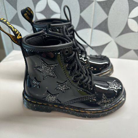 Size 10 Toddler Girls Brand New, No Box Kids Doc Martens, Kids Black Boots, Doc Martens 1460, Shoes Dr Martens, Patent Leather Boots, Dr Martens Black, Dr Martens Boots, Dr Martens Shoes, Martens Shoes