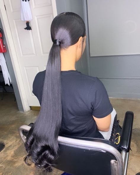 Ess ✨ on Instagram: “middle part sleek ponytail Mid high ponytail w| chain links  #hairbyess #la #silkpress #lahairstylist #invisibleponytail #sleekponytail…” Ponytail Haircut, Weave Ponytail Hairstyles, Twisted Hair, Sleek Ponytail Hairstyles, Weave Ponytail, Black Ponytail Hairstyles, Birthday Hairstyles, Hair Ponytail Styles, Hair Laid