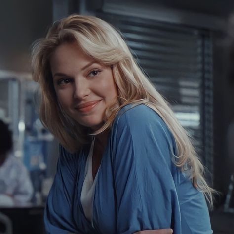 Greys Anatomy Pfp, Grey's Anatomy Doctors, Izzie Stevens, Greys Anatomy Characters, Grey's Anatomy, Greys Anatomy, Anatomy, Blonde Hair, Blonde