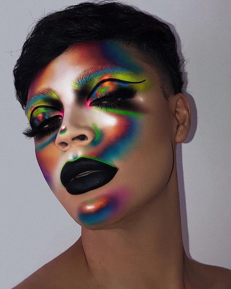 51.3k Likes, 597 Comments - Jose🇲🇽 (@laviedunprince) on Instagram: “Slip into this oil slick FANTASY! 🔫💦 —————- Inspired by @marcelocantuphoto & @killahcamz - -…” Glitter Photo Shoots, Makeup Faces, Halloween Makeup Witch, Creepy Halloween Makeup, Cute Halloween Makeup, Halloween Makeup Diy, Halloween Makeup Pretty, Halloween Makeup Scary, Halloween Makeup Tutorial