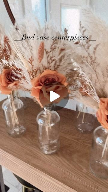 Pampas Outlet  𝐻𝒾 𝐼’𝓂 𝐼𝓇𝑒𝓃𝑒 || Pampas & dried flowers on Instagram: "Rust Terracotta Bud vase centerpieces idea 🤎 . . . . . . #centerpieces #weddingcenterpieces #weddingdecor #weddingdecorideas #wedding #budvases #makewithme #yegflorist #pampasgrass #vasecenterpiece #weddinginspiration #weddingflowers #weddingideas #bohodecor #bohowedding #trending" Mason Jars With Dried Flowers, Terracotta Bud Vases Wedding, Boho Bud Vases, Blush Table Setting, Bud Vase Centerpieces, Fancy Decorations, Boho Vases, Bud Vases Wedding, Bud Vase Centerpiece